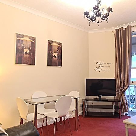 Flat 4, Den House Apartamento Teignmouth Exterior foto